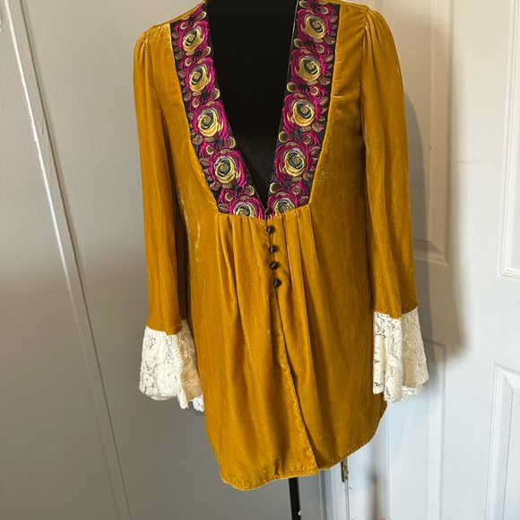 Free People wanderlust Elegant Mustard Yellow Women's Top with Lace Cuffs
